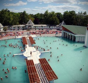 Ticket to the thermal bath including access to Harka Water World (adult)