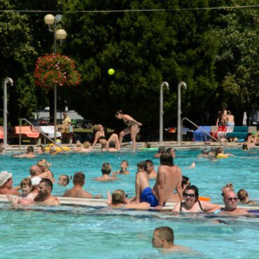 Strand Harkány, nagy medence