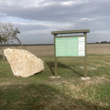 Az Iszrói Templom helyét őrző és ismertető új tábla Drávaszabolcsban