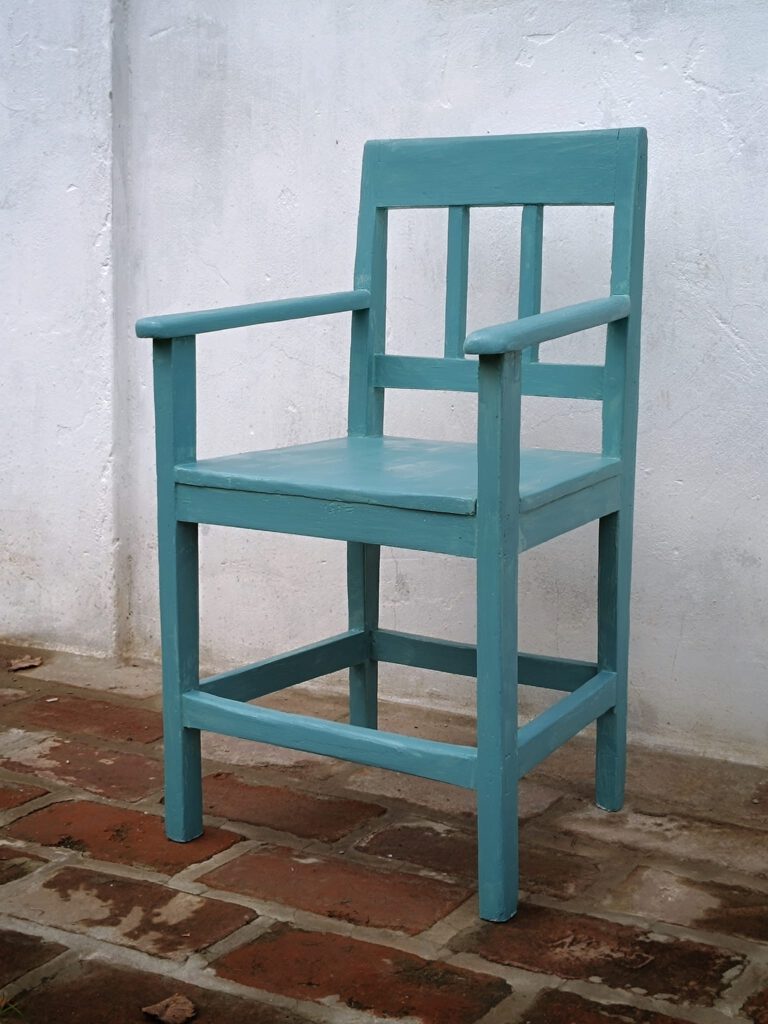 Cifraház - használt szék restaurálás a 20-as 30-as évekből