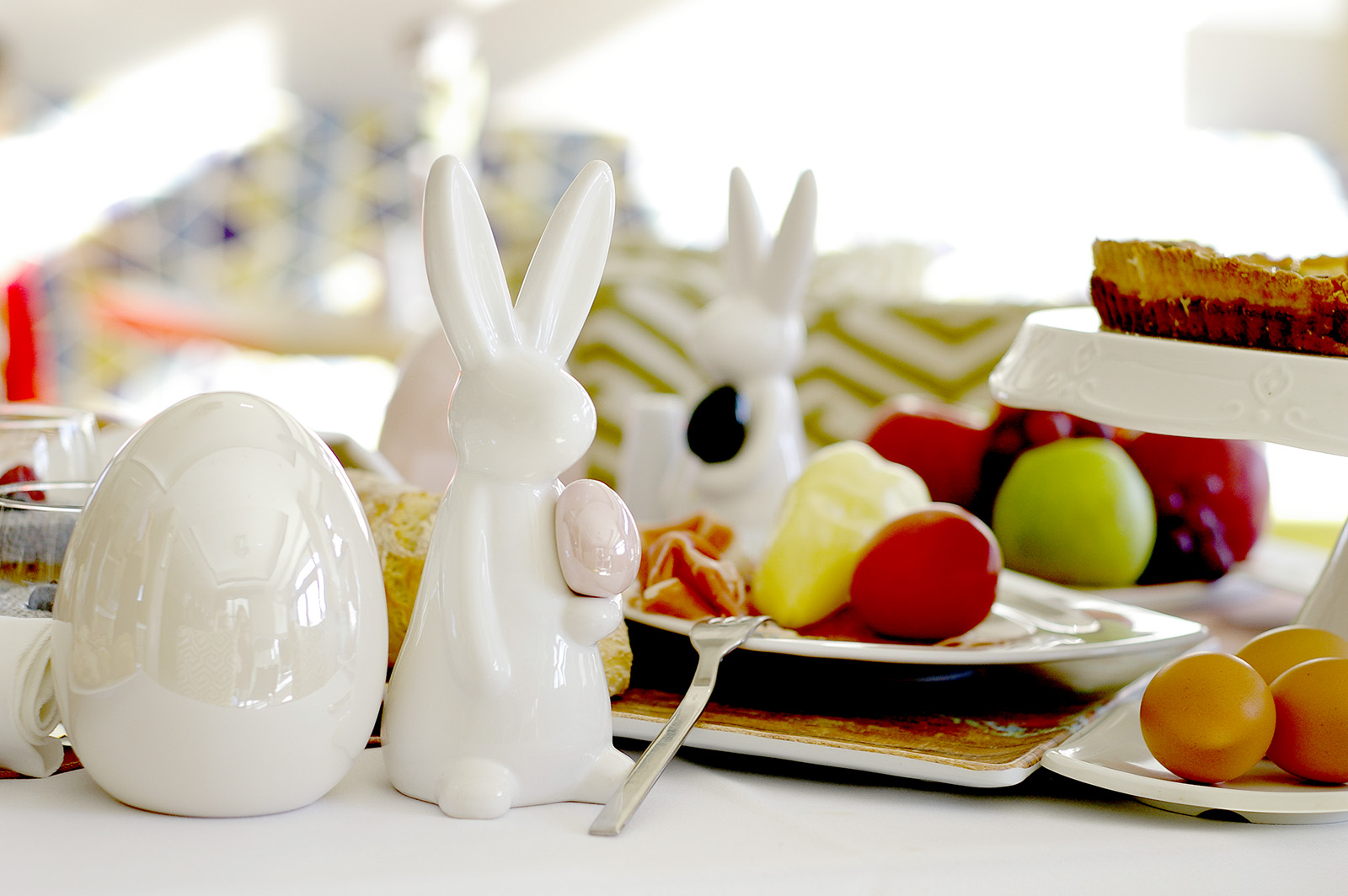 Megterített húsvéti asztal