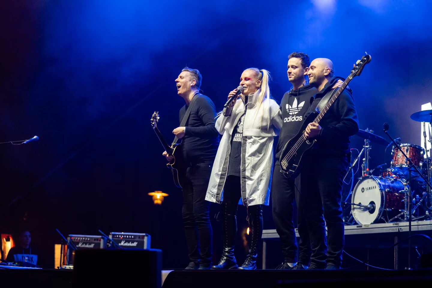 Anna And The Barbies