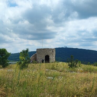 Túra a Kopaszi-hegy kilátójához 2024.06.08-án