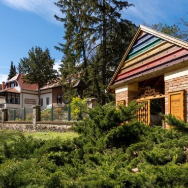 Pintér-kert Arborétum látogatása Pécs városában, a Tettyén