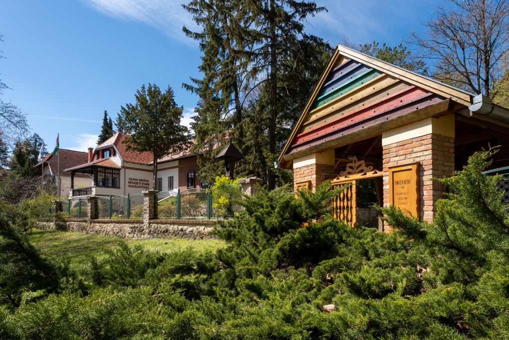 Pintér-kert Arborétum látogatása Pécs városában, a Tettyén