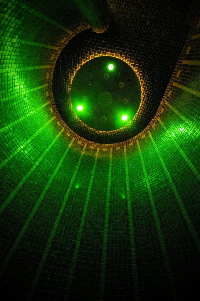 Xavin Hotel Harkány, Wellness Részleg, trópusi élményzuhany