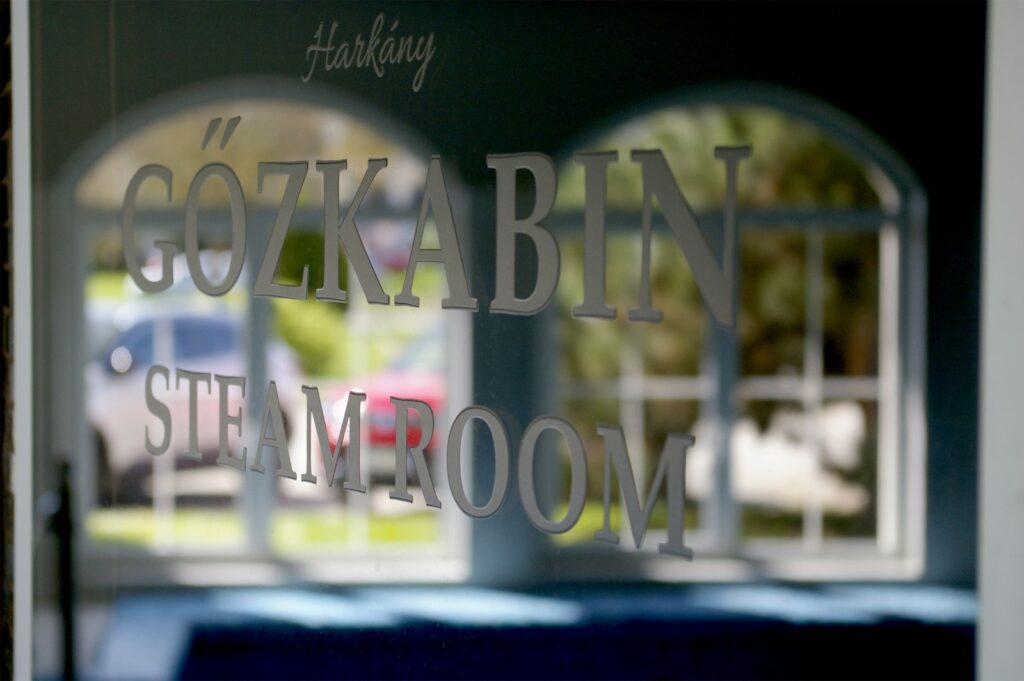 Xavin Hotel Harkány, gőzkabin ajtó, gőzkabin bejárat